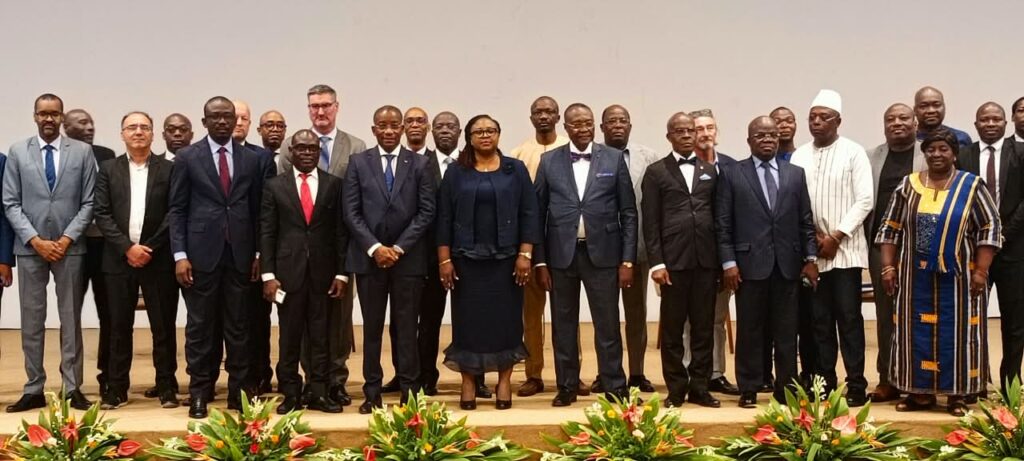 AGET: le pari des champions nationaux